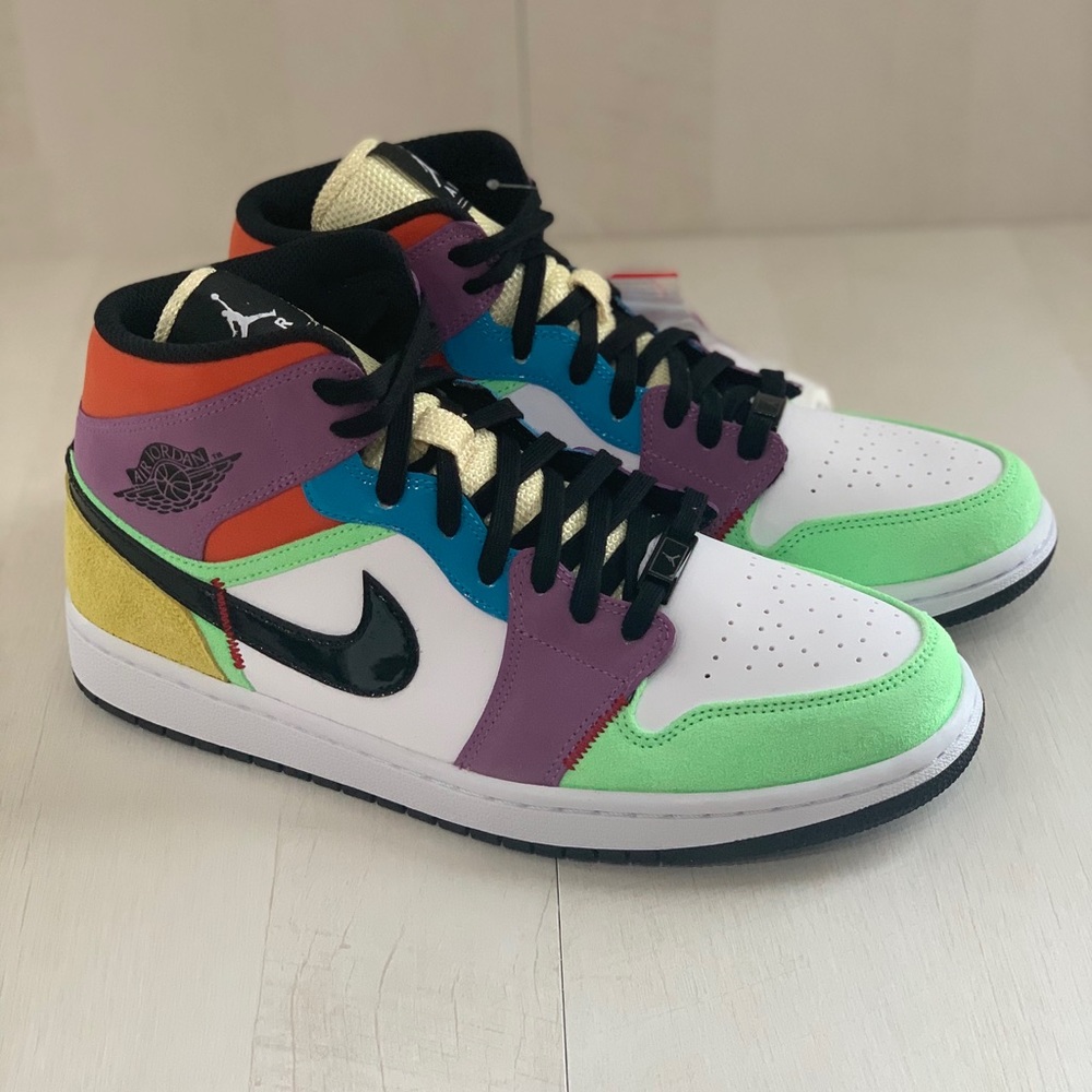 ❌SOLD❌Jordan 1 Mid Multi color